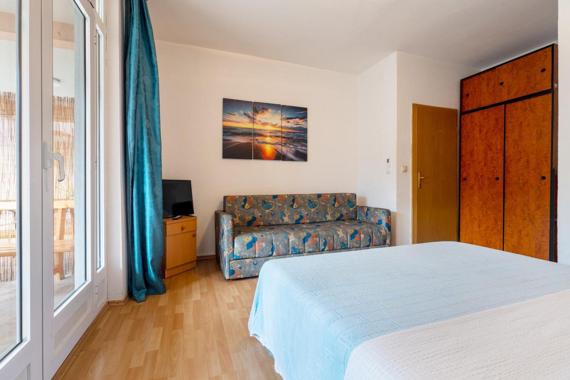 Apartments And Rooms Breeze Neum Room photo